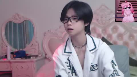 joycekay online show from August 10, 12:01 am