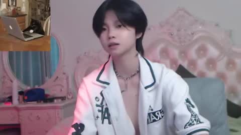 joycekay online show from August 10, 3:19 am
