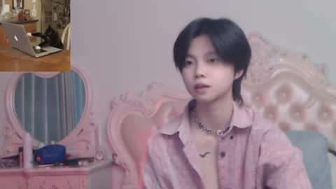 joycekay online show from August 10, 11:39 pm