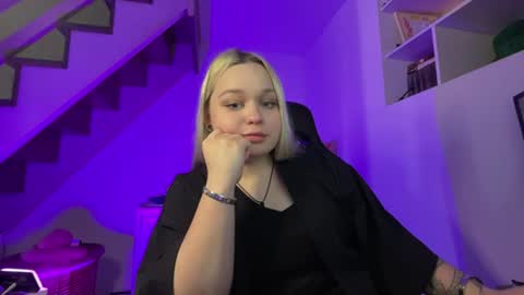 Kitty online show from September 9, 2:25 pm