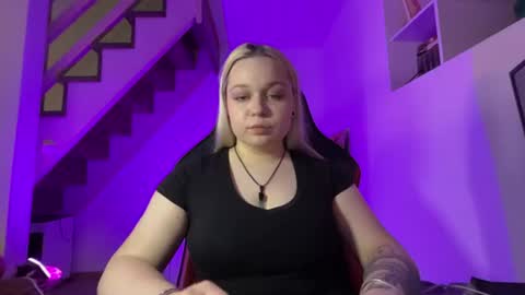 Kitty online show from September 10, 2:49 pm