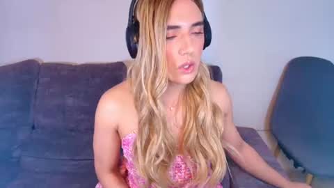joywinks online show from August 15, 11:41 pm