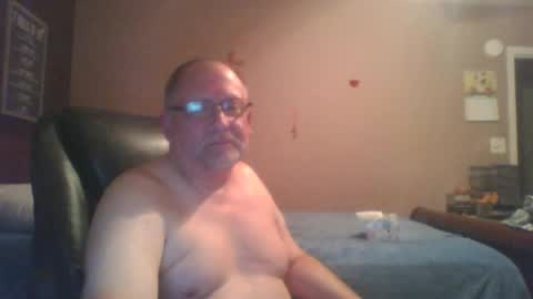 jpetz69257238 online show from June 14, 7:38 am