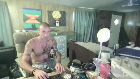 jrizzle1111 online show from May 11, 1:13 pm