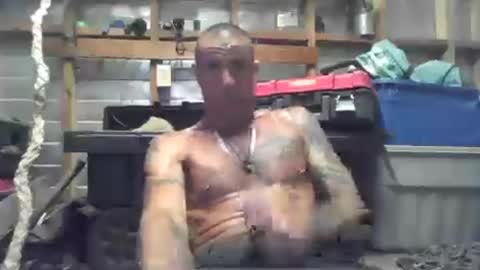 jrizzle1111 online show from July 25, 1:04 pm