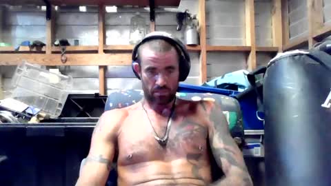 jrizzle1111 online show from August 12, 9:06 pm