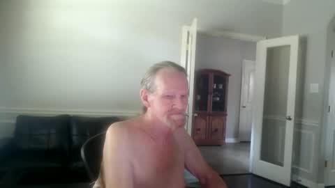 jtull52 online show from June 8, 7:31 pm