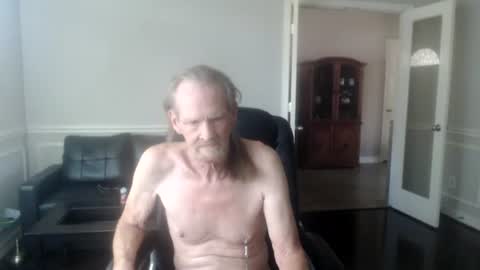 jtull52 online show from July 27, 8:36 pm