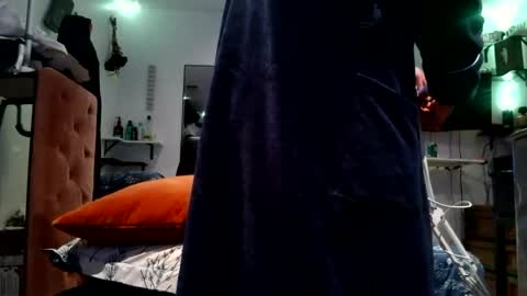 Daddy Long Leg online show from August 13, 8:28 am