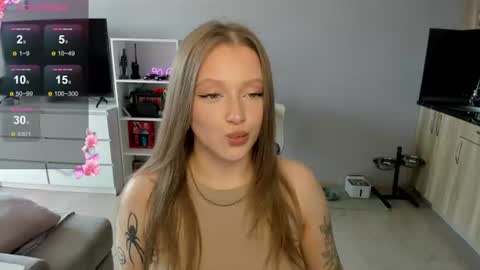 Julia online show from August 3, 11:39 am