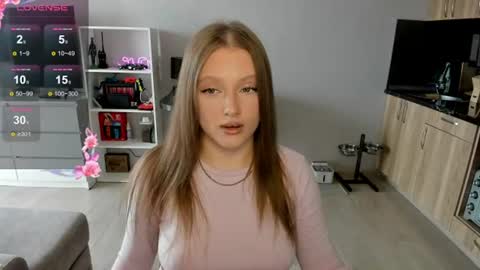 Julia online show from August 6, 10:36 am