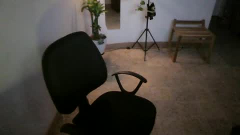 juan235665 online show from June 18, 3:06 am