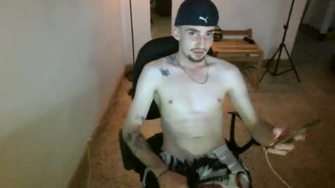 juan235665 online show from June 29, 11:17 pm