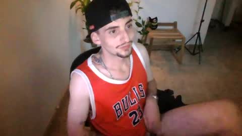 juan235665 online show from July 12, 3:46 am