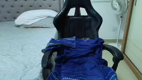 juan_gomez_1 online show from August 10, 6:15 am