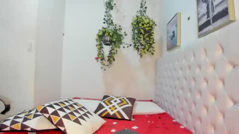 juana_naranjo online show from August 12, 9:11 am