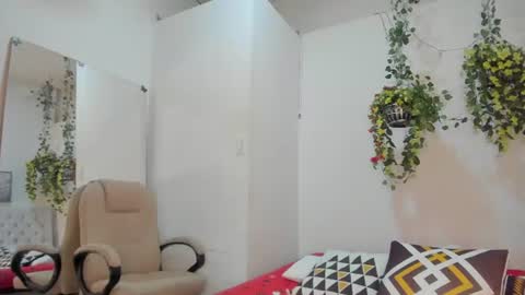 juana_naranjo online show from August 13, 9:23 am