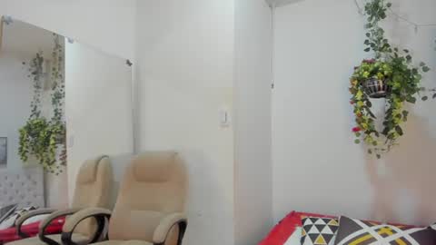 juana_naranjo online show from August 18, 4:18 am