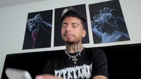 juancamilo66_ online show from August 3, 9:00 pm
