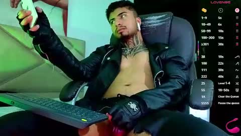 juancamilo66_ online show from August 6, 4:55 am