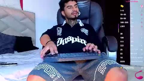 juancamilo66_ online show from August 13, 6:33 pm