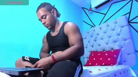 independent model online show from August 13, 1:58 pm