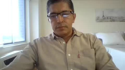 juanearth1 online show from August 7, 10:10 pm
