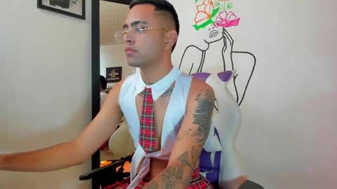 Juan Manuel online show from May 17, 2:40 pm