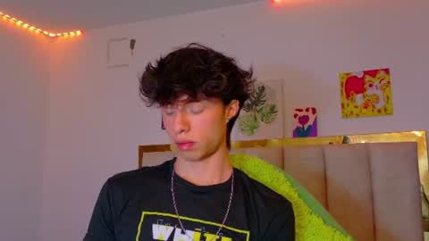 juanmres online show from July 18, 8:54 pm