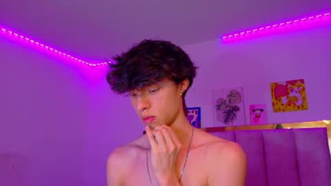 juanmres online show from July 25, 1:09 am