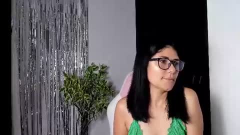 juannita_love online show from August 3, 9:33 pm