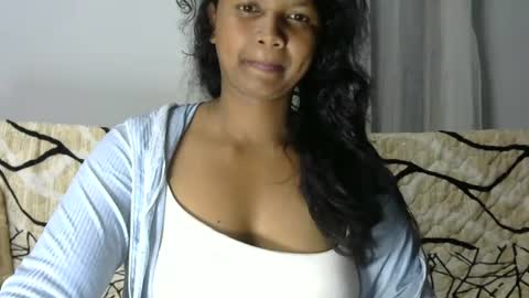 stellah online show from August 2, 3:57 am
