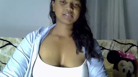 stellah online show from August 5, 1:58 am