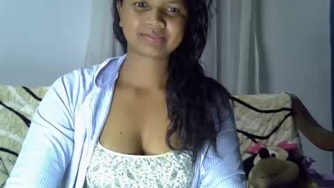 stellah online show from August 13, 2:58 am