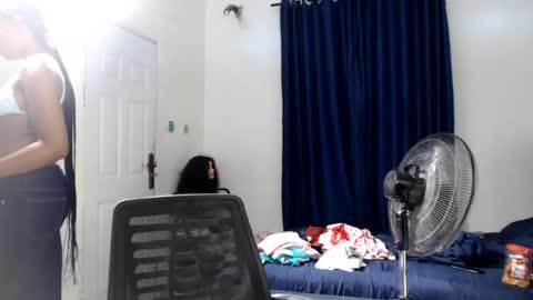 Emily online show from August 9, 8:48 am