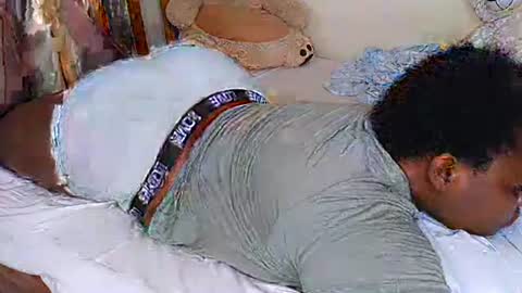 juicybooty_001 online show from March 12, 10:01 am
