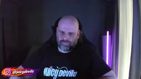 JuicyLounge online show from April 16, 2:46 pm
