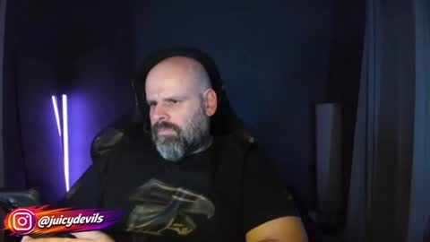 JuicyLounge online show from June 17, 8:08 pm