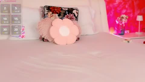 juicyolivia_ online show from August 5, 7:28 am
