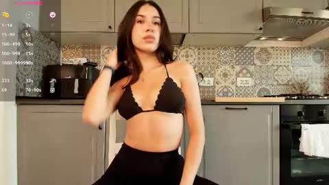 Juicy   online show from August 1, 6:19 am
