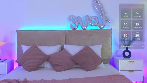 Jules Nightt online show from August 14, 3:32 am