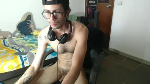 Julfigo online show from August 14, 8:45 pm