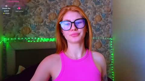 Julia online show from August 12, 7:11 am