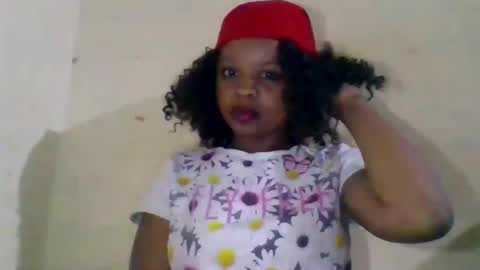 julia2817 online show from April 25, 6:36 pm