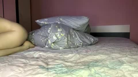 julia_charm online show from August 6, 8:52 pm