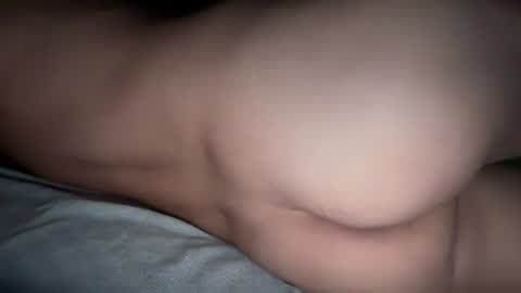 julia_cross online show from August 14, 9:07 pm