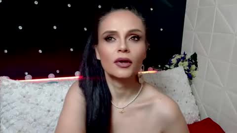 Julia Divinne online show from July 15, 11:16 pm