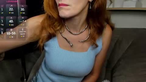 julia_suny online show from July 28, 2:50 am