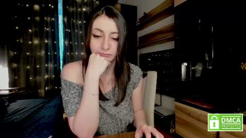 julia_t_mog online show from July 24, 2:03 am