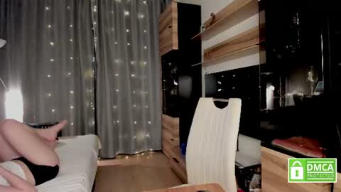 julia_t_mog online show from August 14, 12:36 am